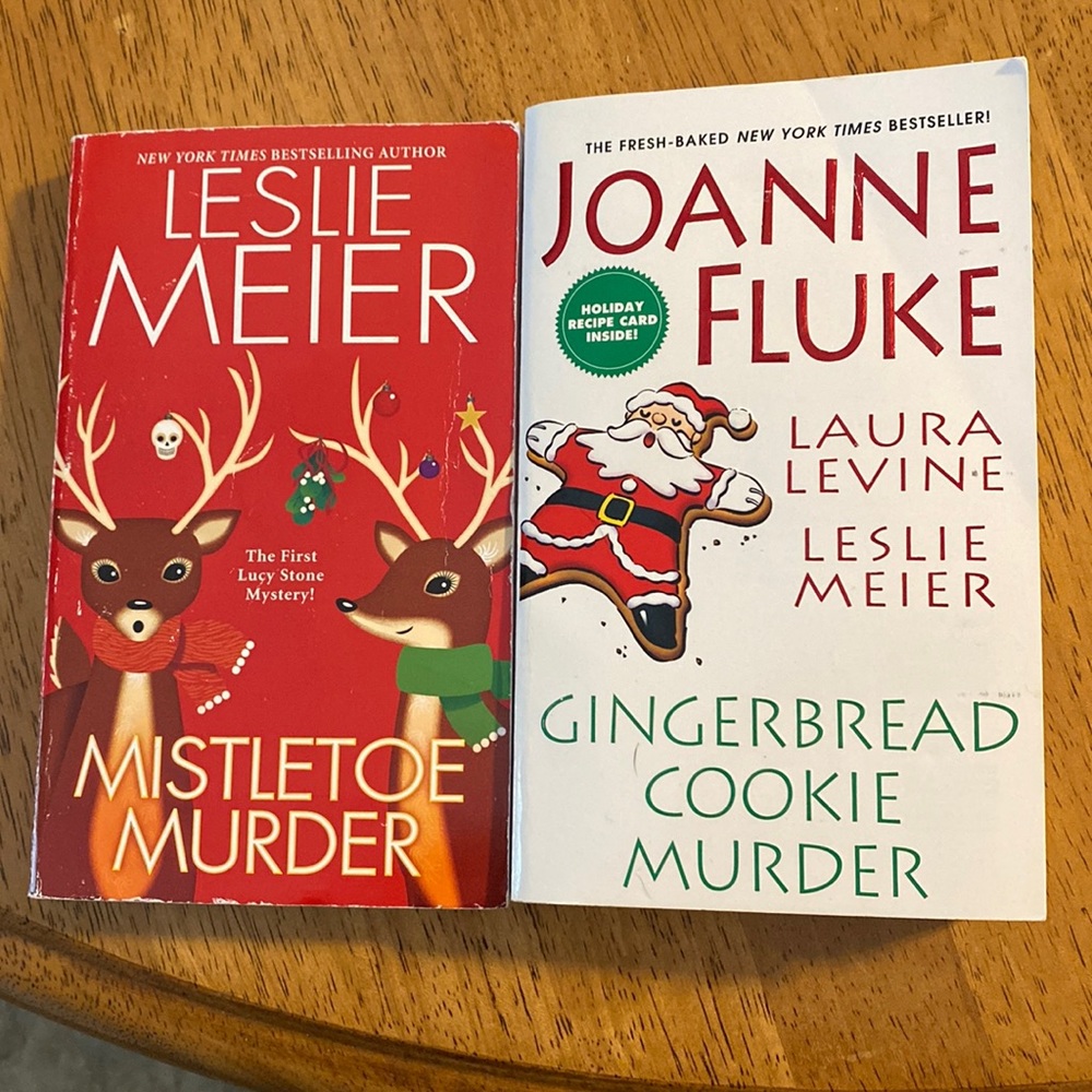 2 Christmas mystery books